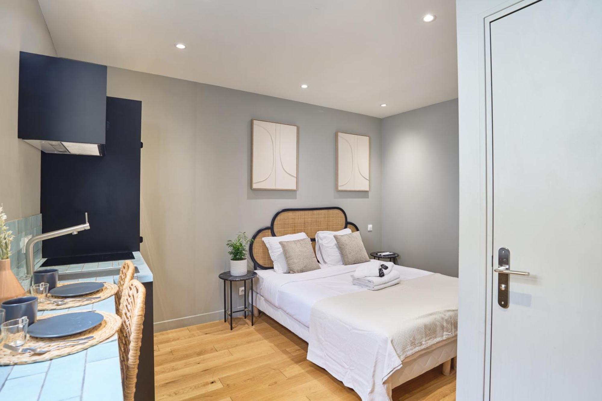 Centre De By Prestige * Parijs